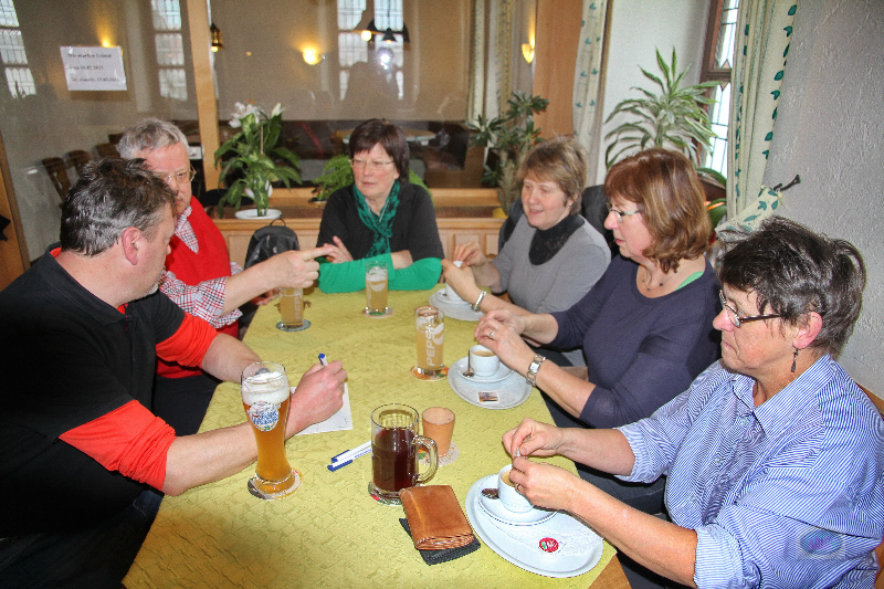 130217032_b_funkenwuerfeln