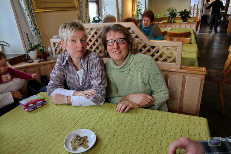 130217046_b_funkenwuerfeln