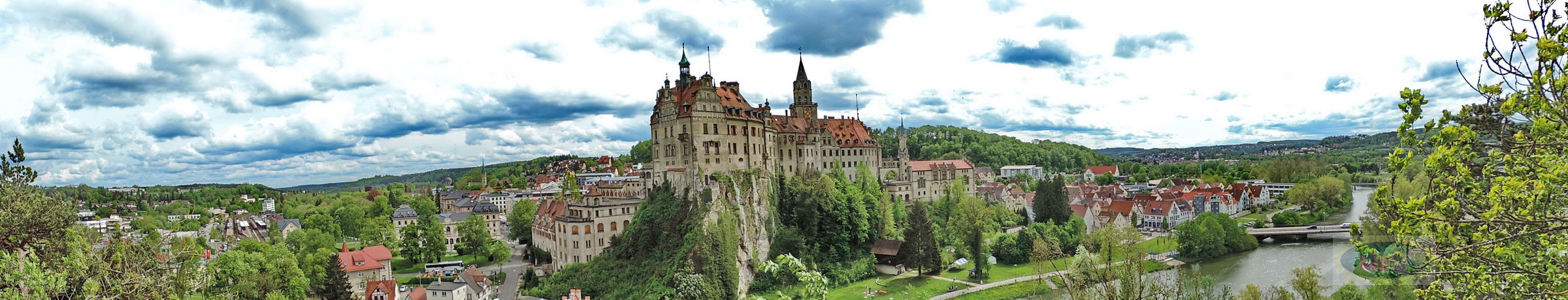 150509062_B_Schloss mit Sigmaringen.jpg