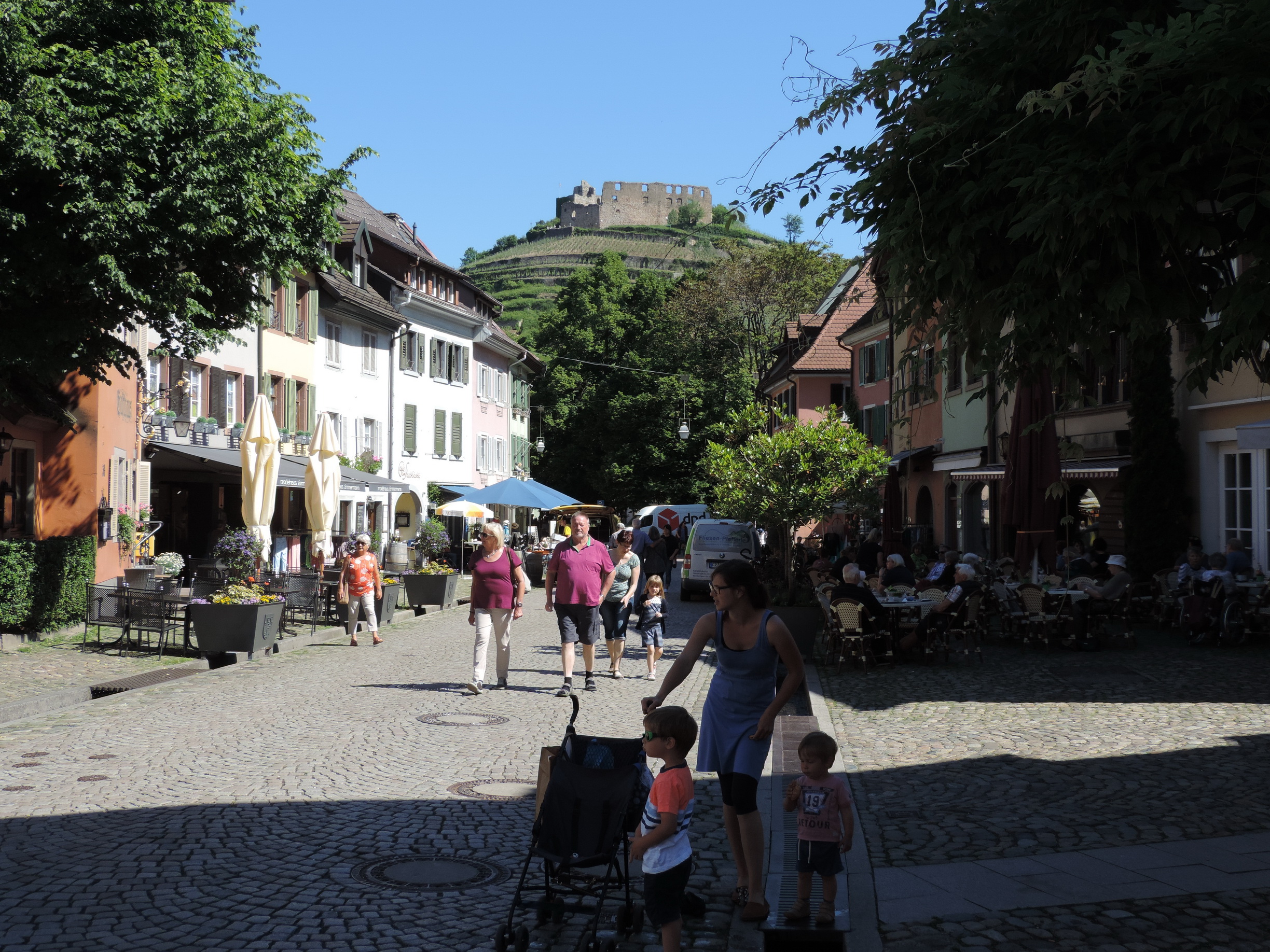 170526062_B_Hauptstrasse zur Burgruiene