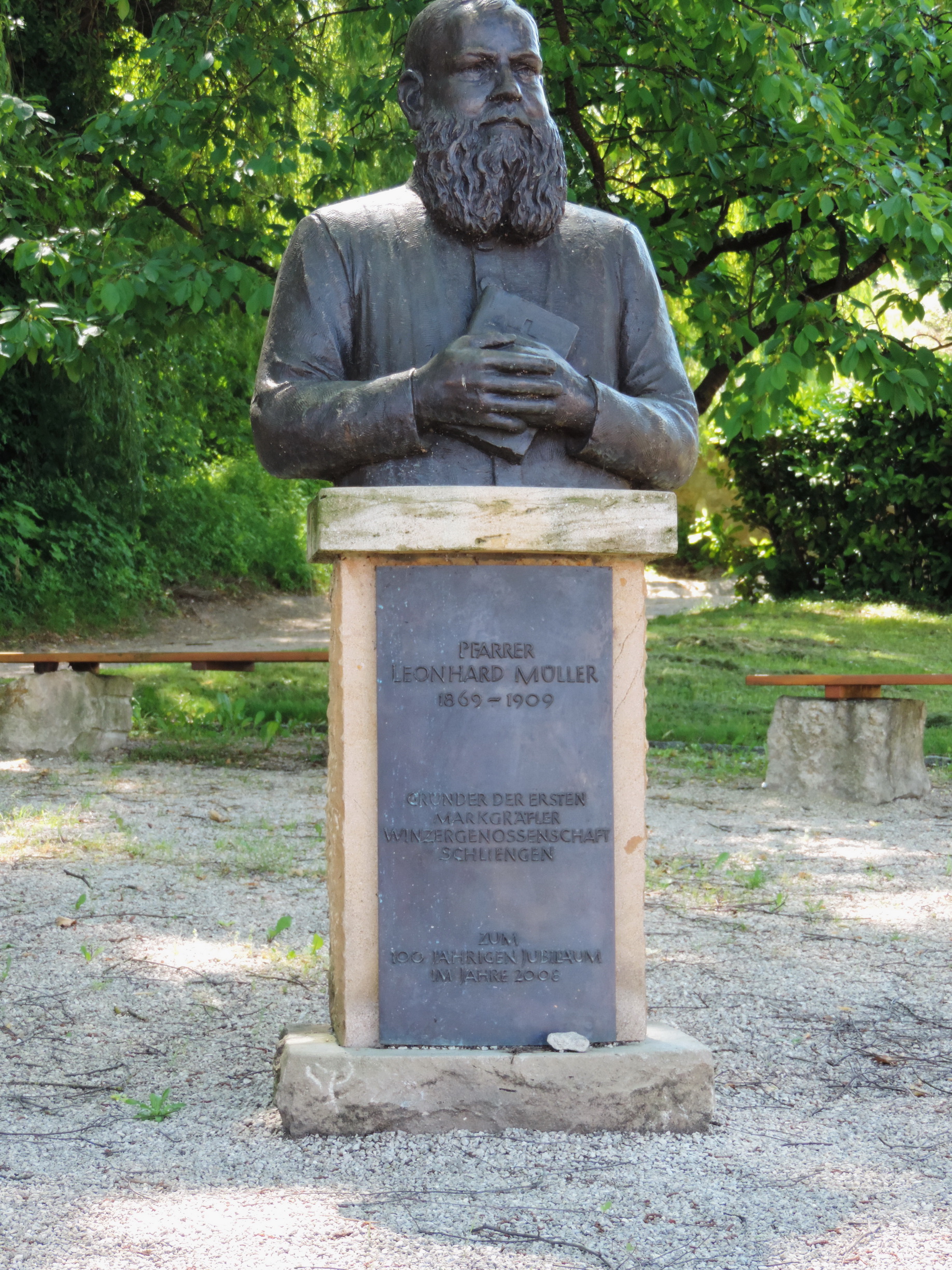170527070_B_Gruender der ersten Vinzergenossenschaft
