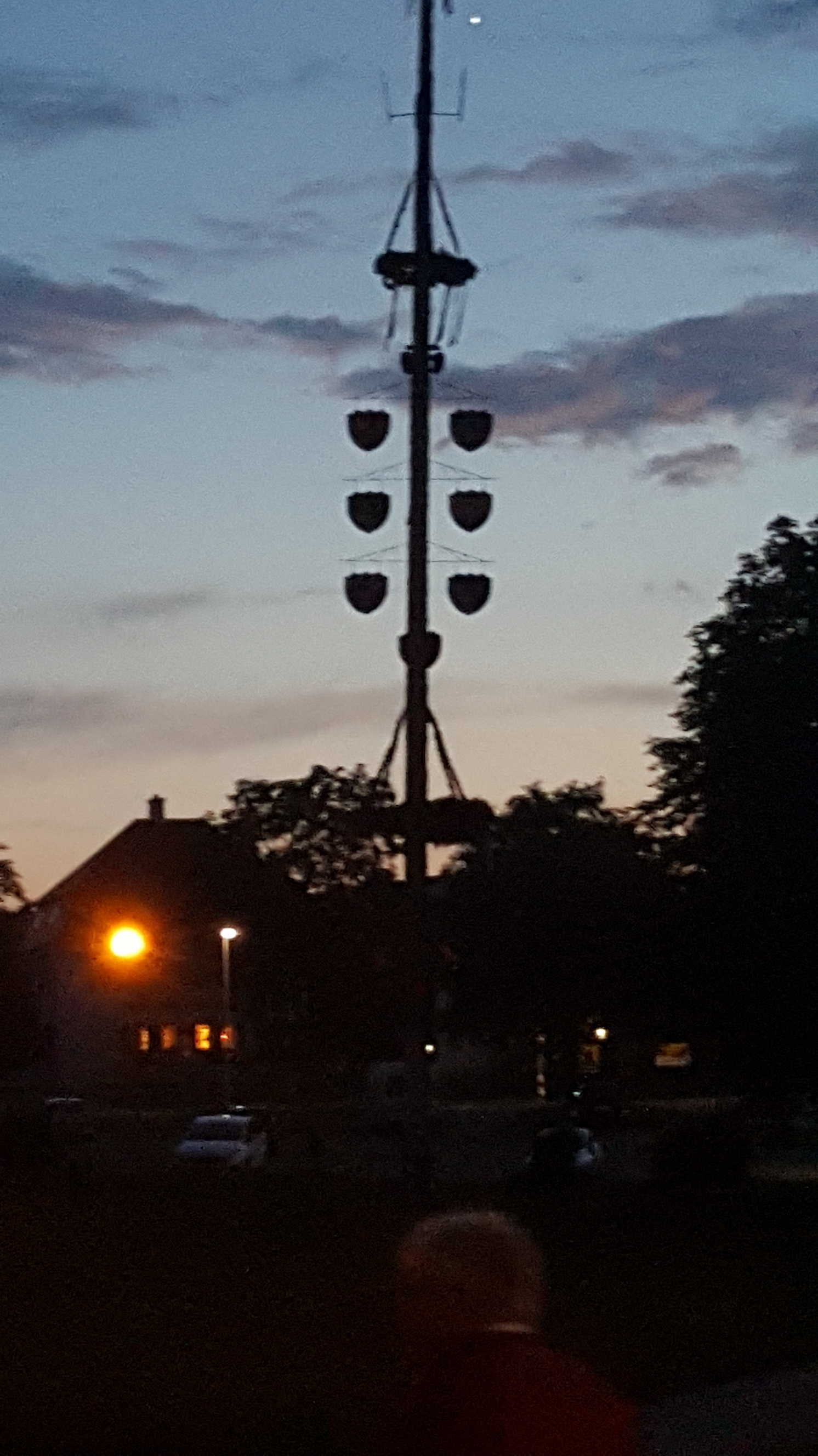 18-06-01 21-53-03_180_O_