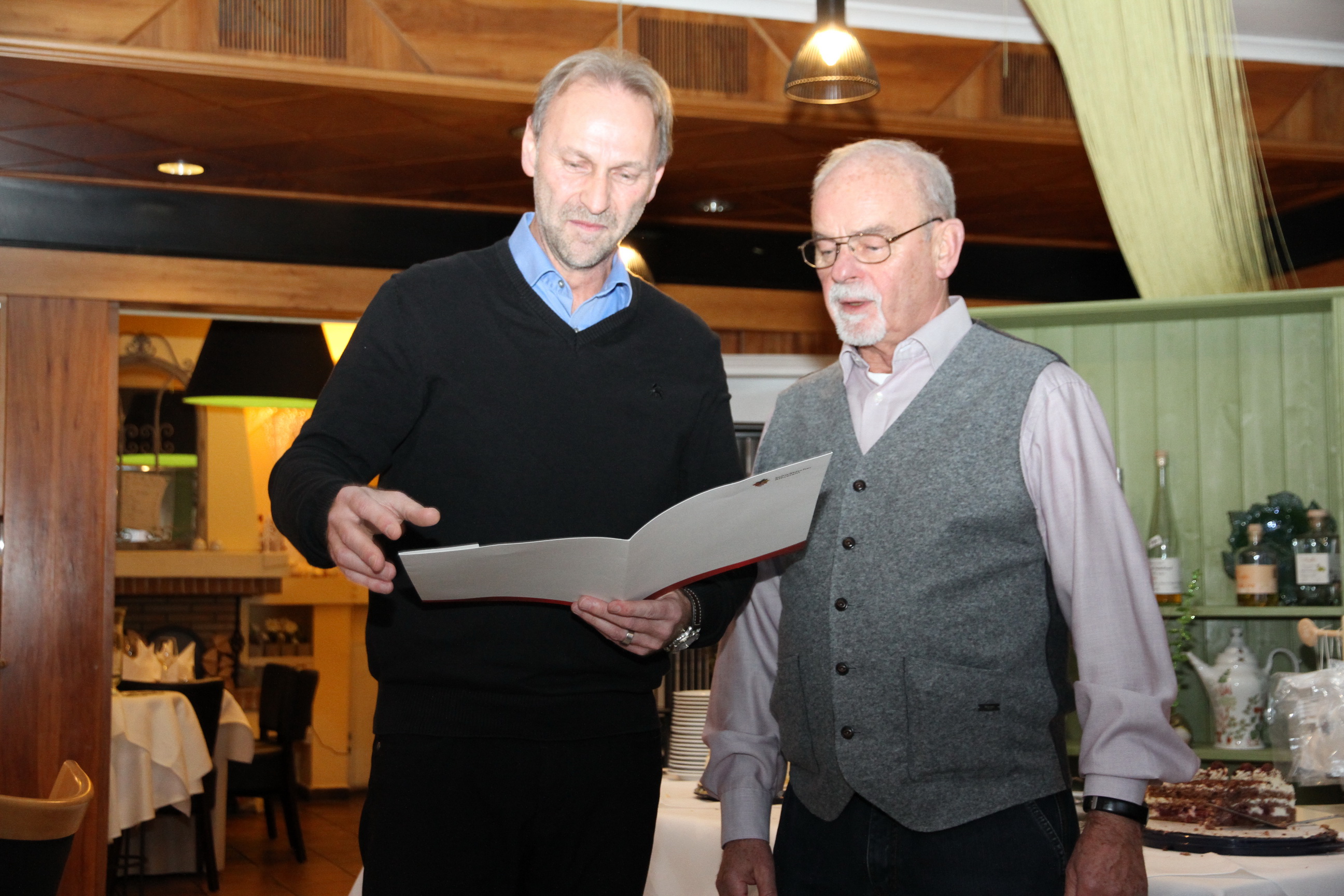 181201037_B_Ehrungen Gisbert