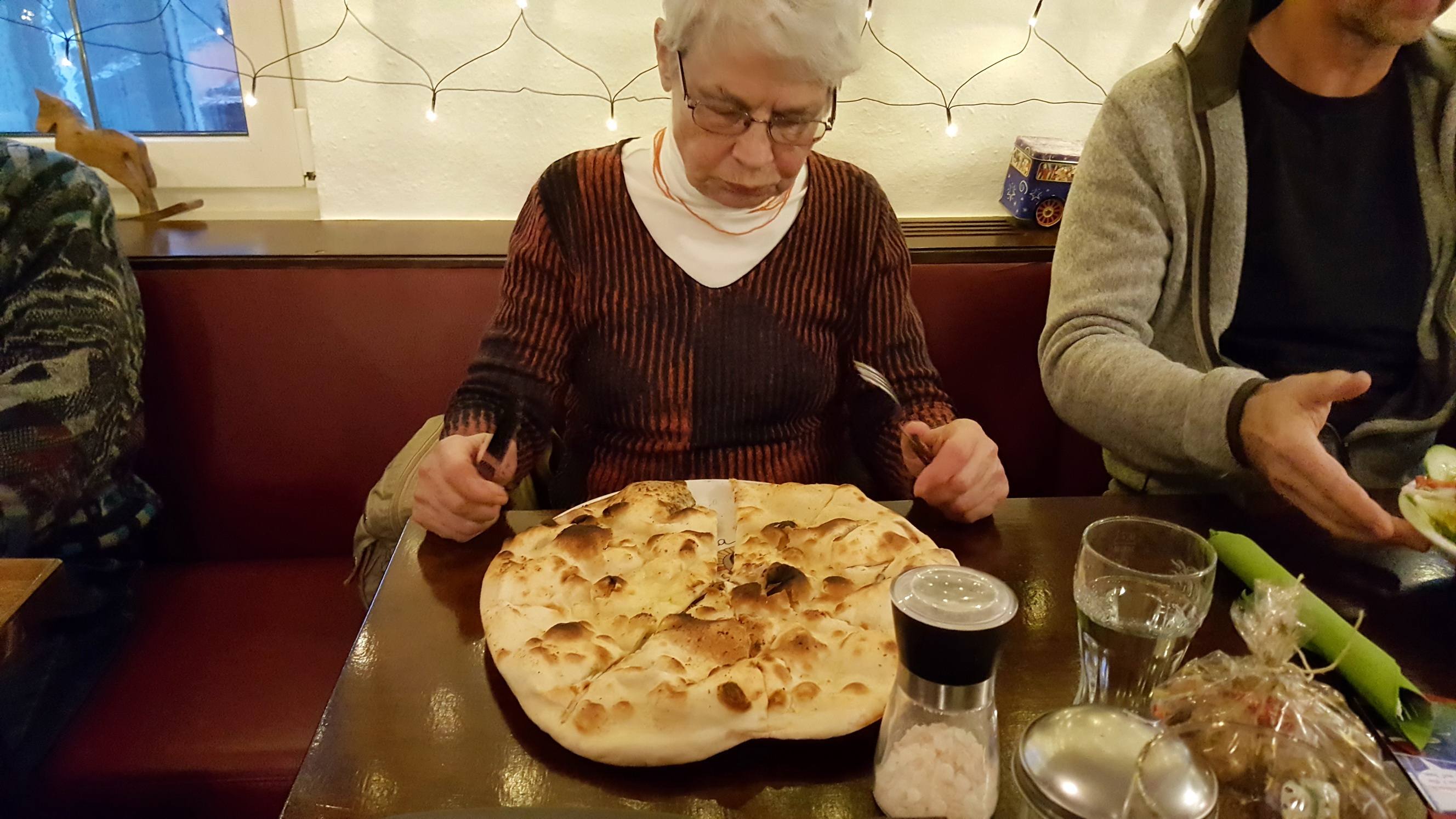 20191208078_B_Pizzabrot